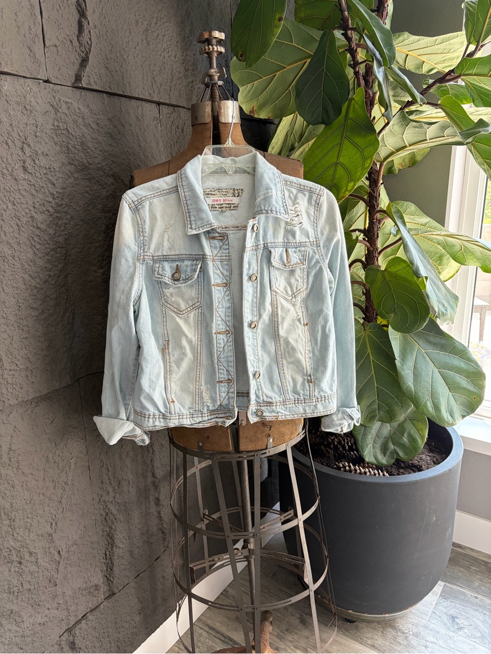 Hot Kiss Light Wash Denim Jean Jacket - Pale Blue